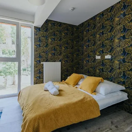 Mikro Aparty Bezplatny Parking アパートホテル 3*