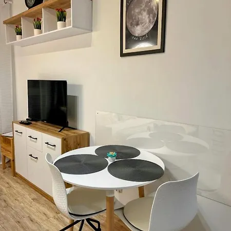 アパートホテル Mikro Aparty Bezplatny Parking ヴロツワフ