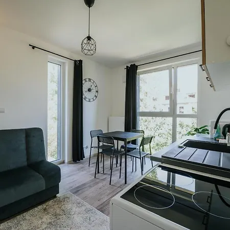 Mikro Aparty Bezplatny Parking Aparthotel 3*