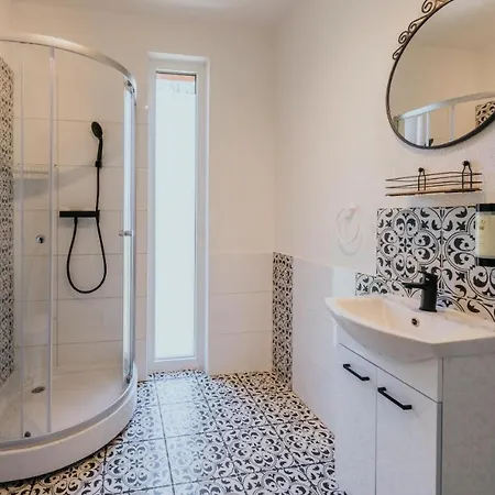 Mikro Aparty Bezplatny Parking Ξενοδοχείο με διαμερίσματα Βρότσλαβ