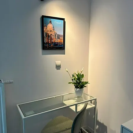 Mikro Aparty Bezpłatny Parking 3*