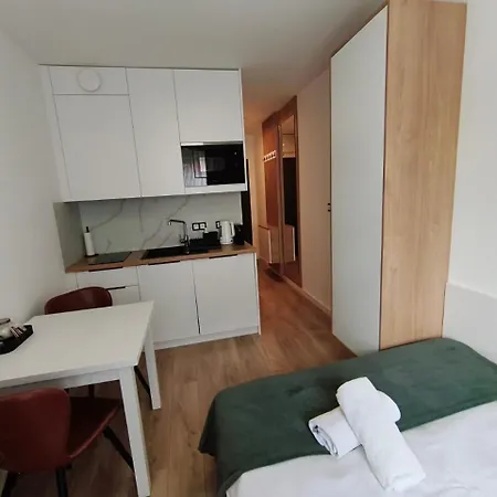 Mikro Aparty Bezplatny Parking 3* فروتسواف