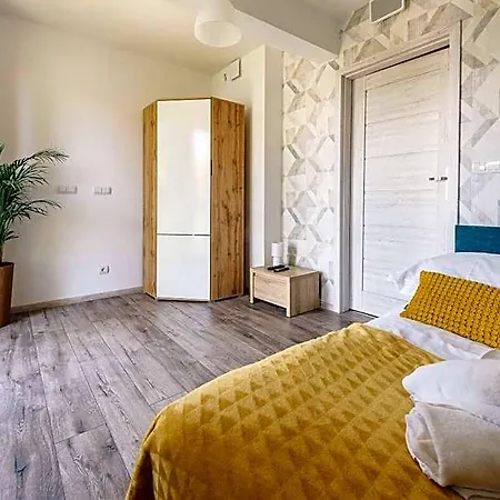 Mikro Aparty Bezplatny Parking Апарт-отель Вроцлав
