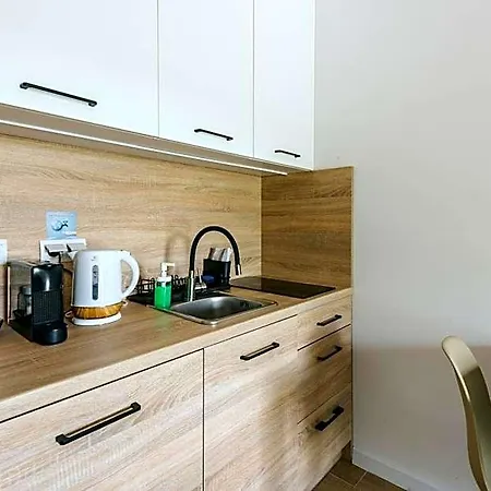 Aparthotel Mikro Aparty Bezplatny Parking 3*